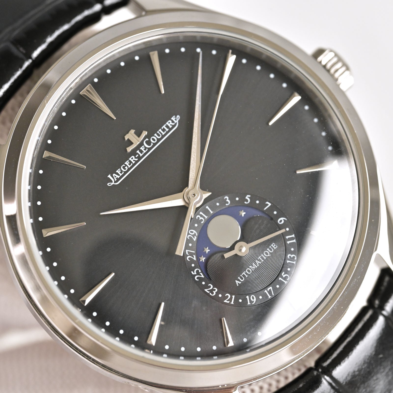 Jaeger-LeCoultre Master Ultra Thin Watch G065 - product view 4