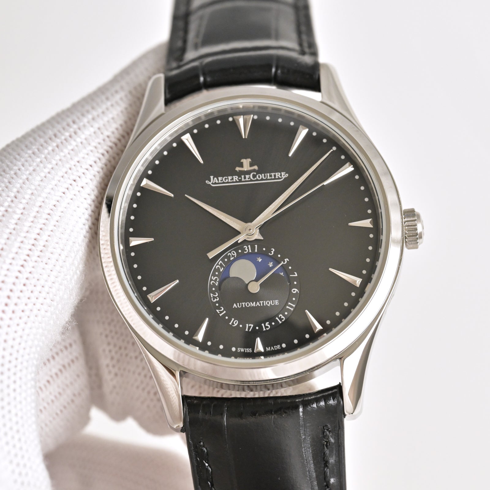 Jaeger-LeCoultre Master Ultra Thin Watch G067 - product view 2