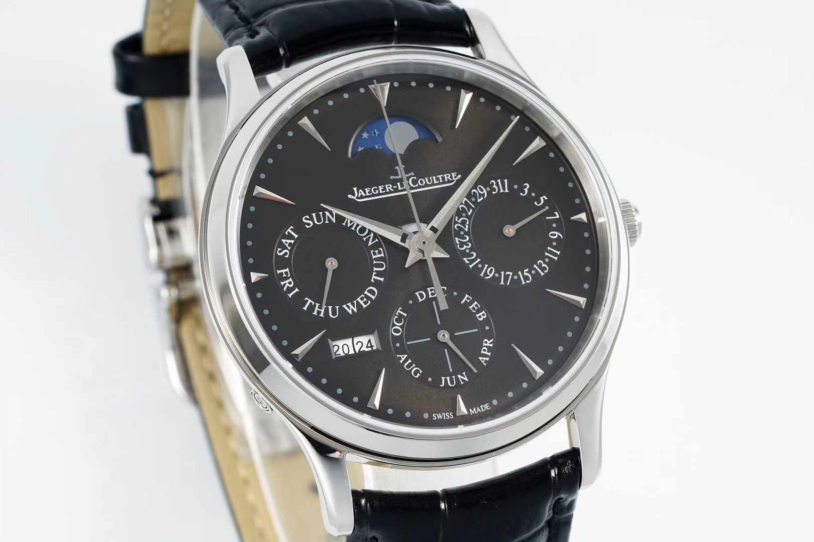 Jaeger-LeCoultre Master Control Watch G096 - product view 2