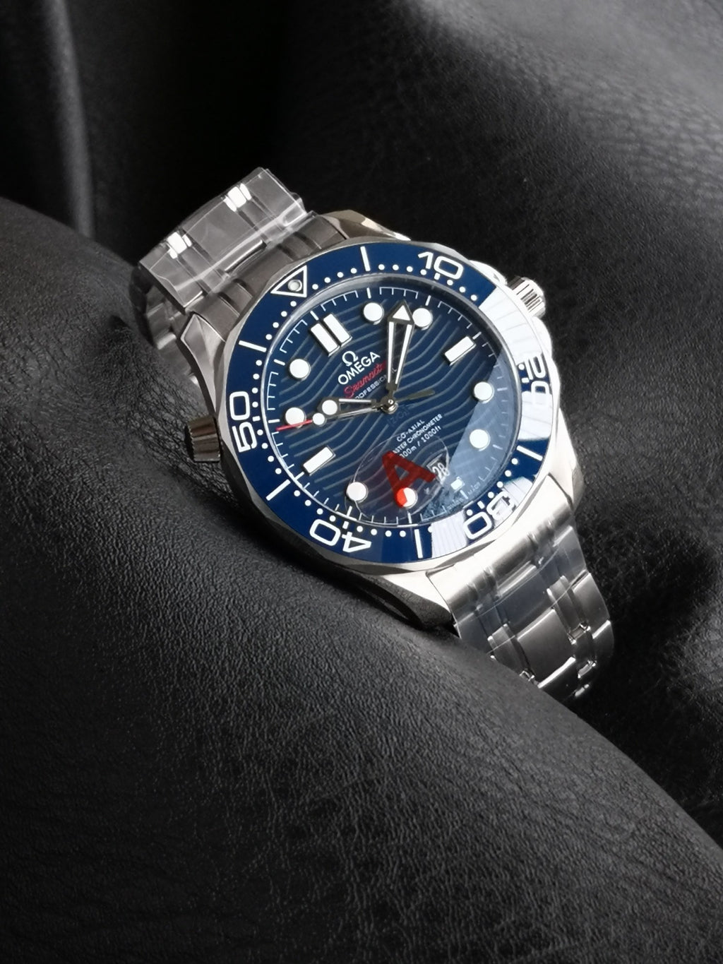 Omega Seamaster Watch G010 - product view 4
