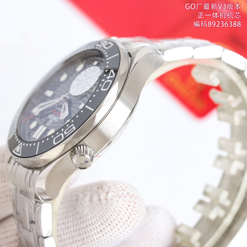 Omega Seamaster Watch 04 - product view 6